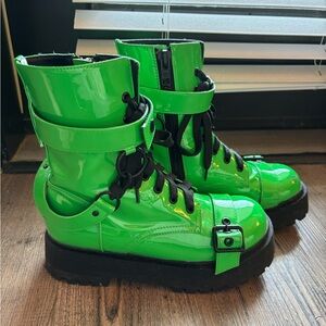 Atomic slime combat boots, women’s size 8